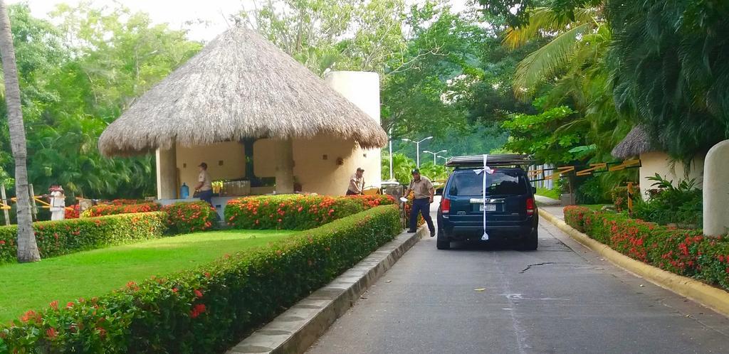 Condominio Torreblanca Cabo Marquez アカプルコ エクステリア 写真